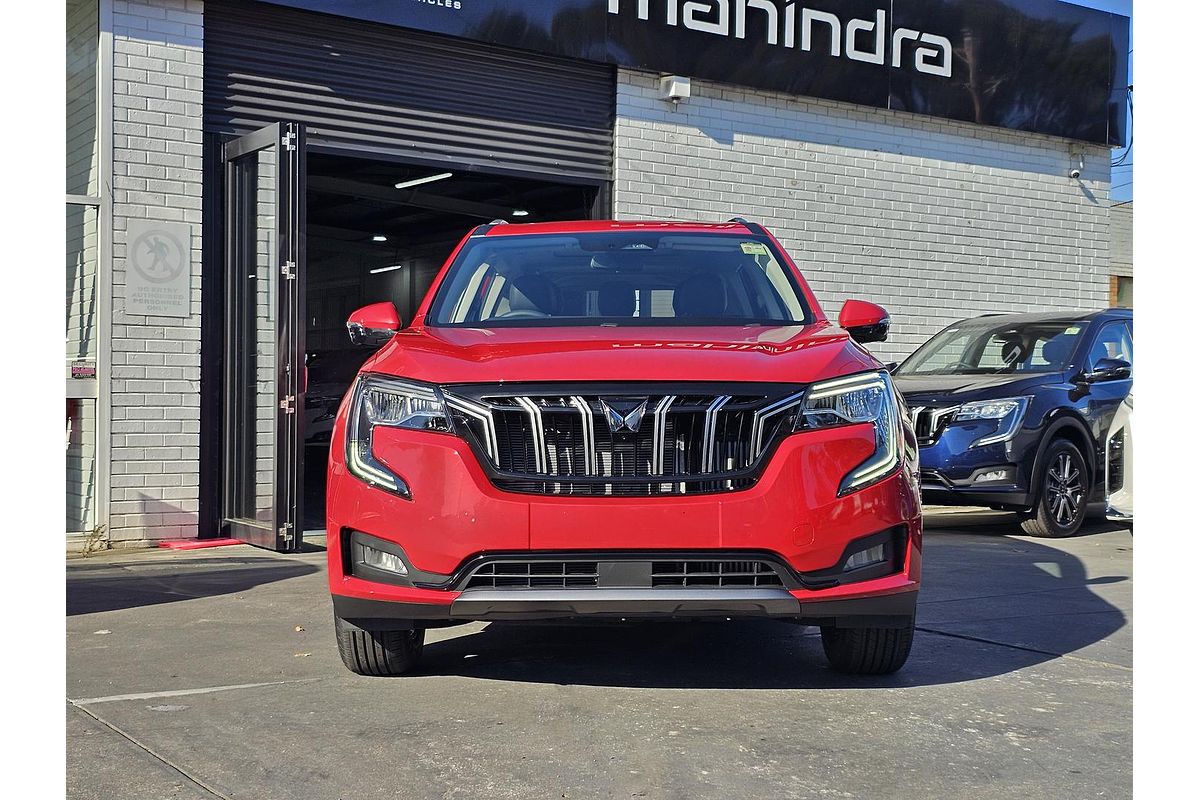 2025 Mahindra XUV700 AX7L