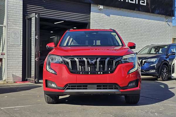 2025 Mahindra XUV700 AX7L