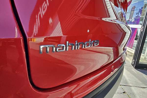 2025 Mahindra XUV700 AX7L