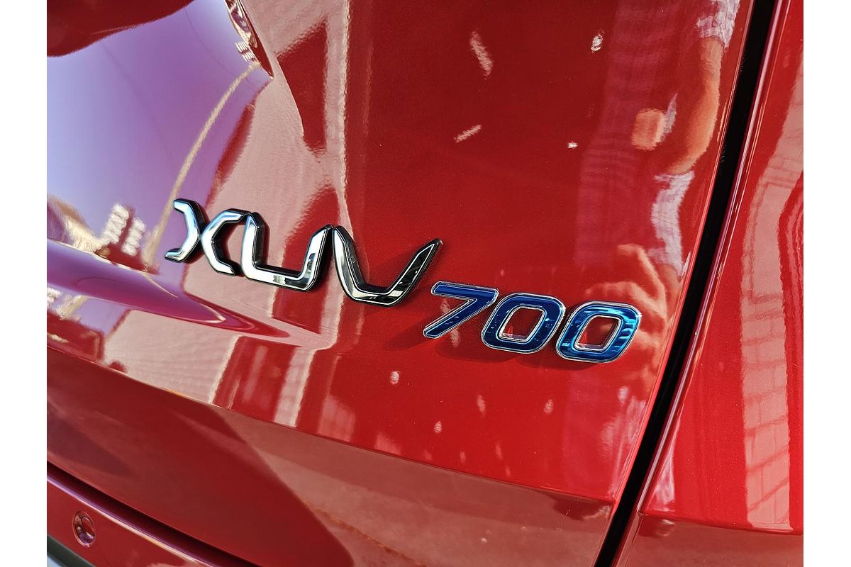 2025 Mahindra XUV700 AX7L