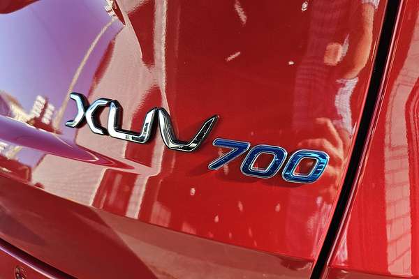 2025 Mahindra XUV700 AX7L