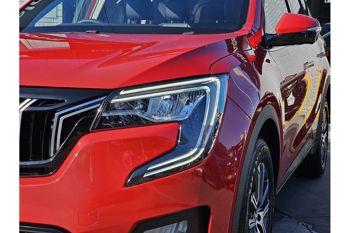 2025 Mahindra XUV700 AX7L