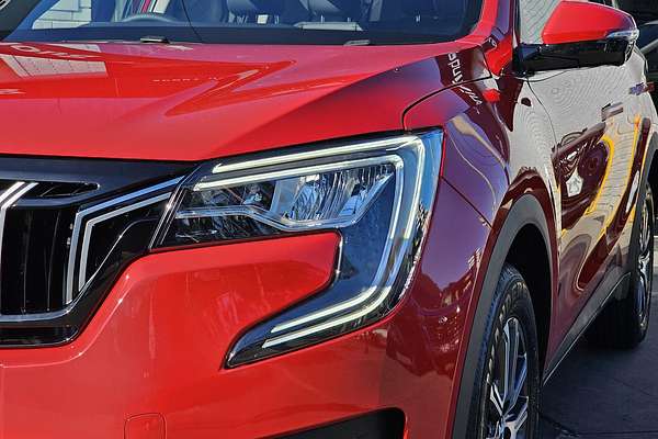 2025 Mahindra XUV700 AX7L