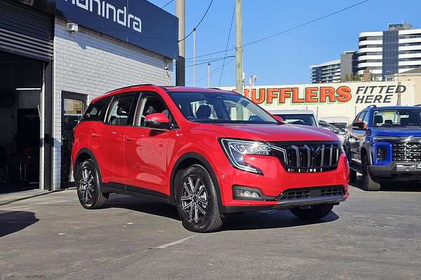 2025 Mahindra XUV700 AX7L