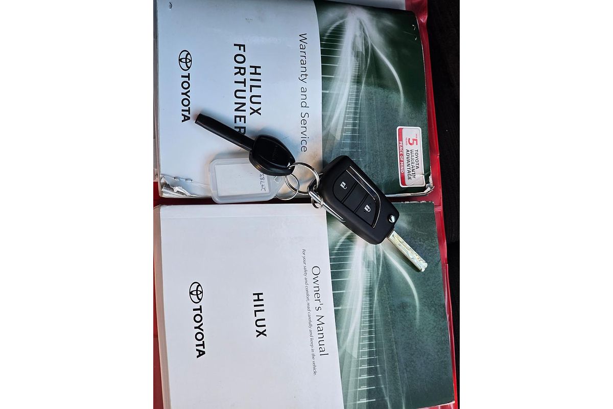 2021 Toyota Hilux SR GUN126R 4X4