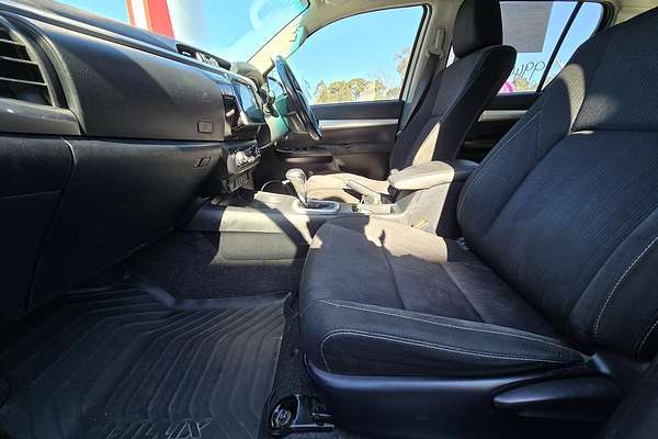 2019 Toyota Hilux SR5 GUN126R 4X4