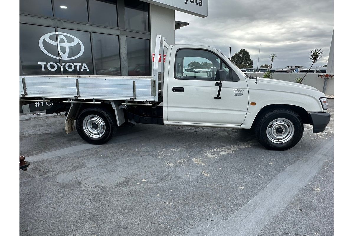 2003 Toyota Hilux RZN149R