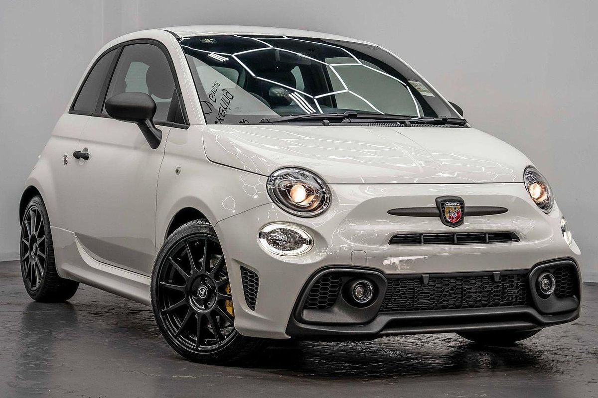 2024 Abarth 695 Competizione