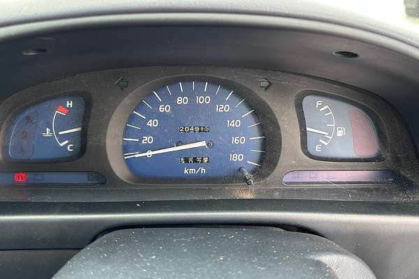 2003 Toyota Hilux RZN149R