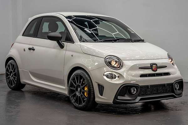 2024 Abarth 695 Competizione