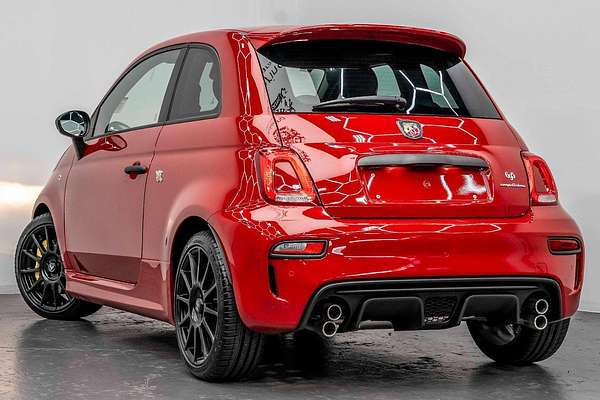 2024 Abarth 695 Competizione