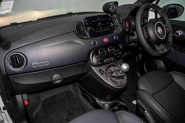 2024 Abarth 695 Competizione