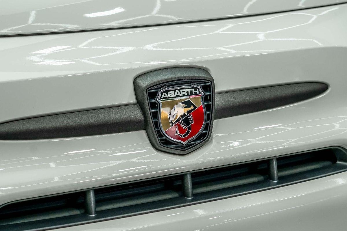 2024 Abarth 695 Competizione