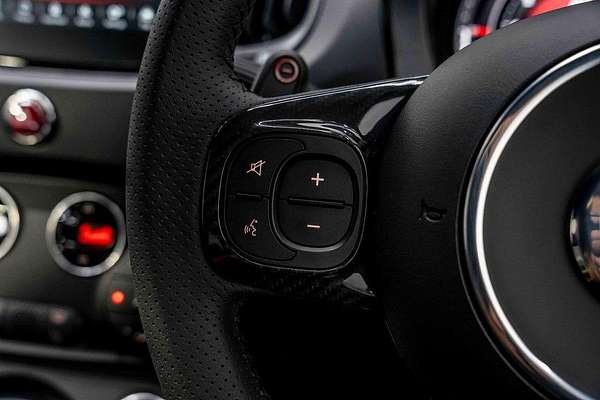 2024 Abarth 695 Competizione