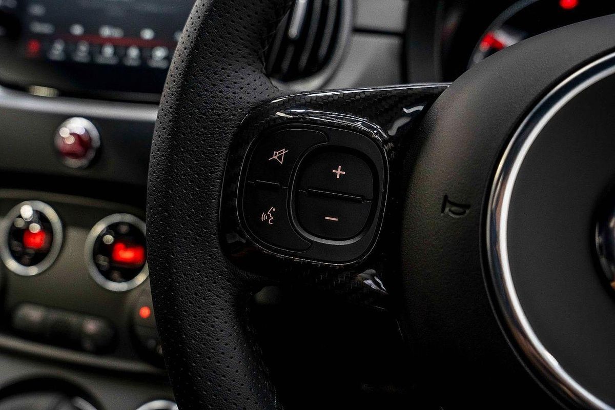 2024 Abarth 695 Competizione