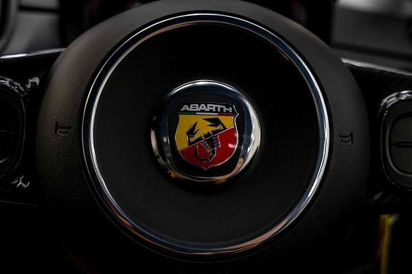 2024 Abarth 695 Competizione