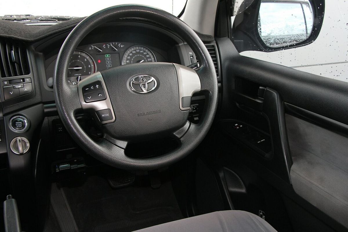2009 Toyota Landcruiser GXL UZJ200R