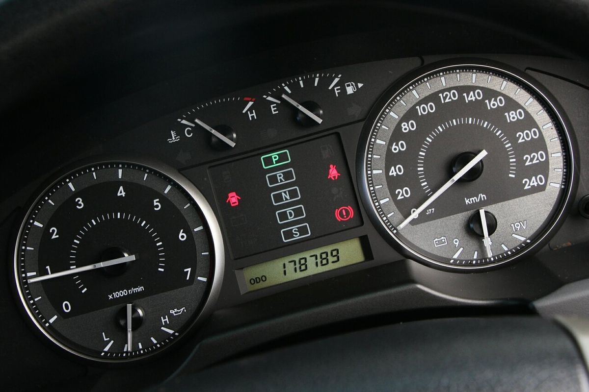 2009 Toyota Landcruiser GXL UZJ200R
