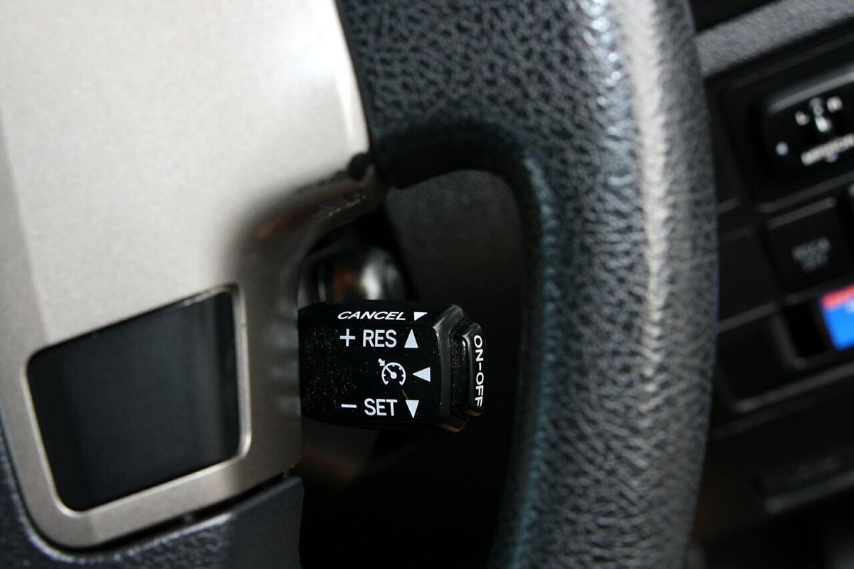 2009 Toyota Landcruiser GXL UZJ200R