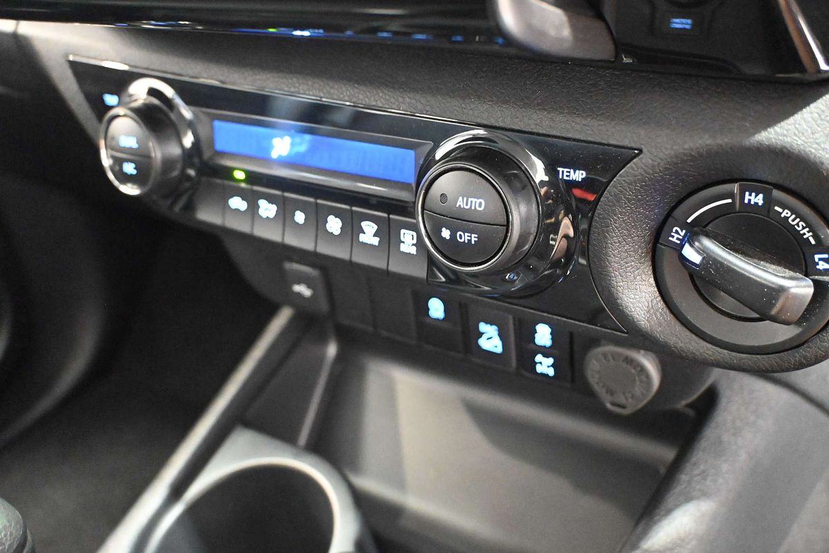 2024 Toyota Hilux SR GUN126R 4X4