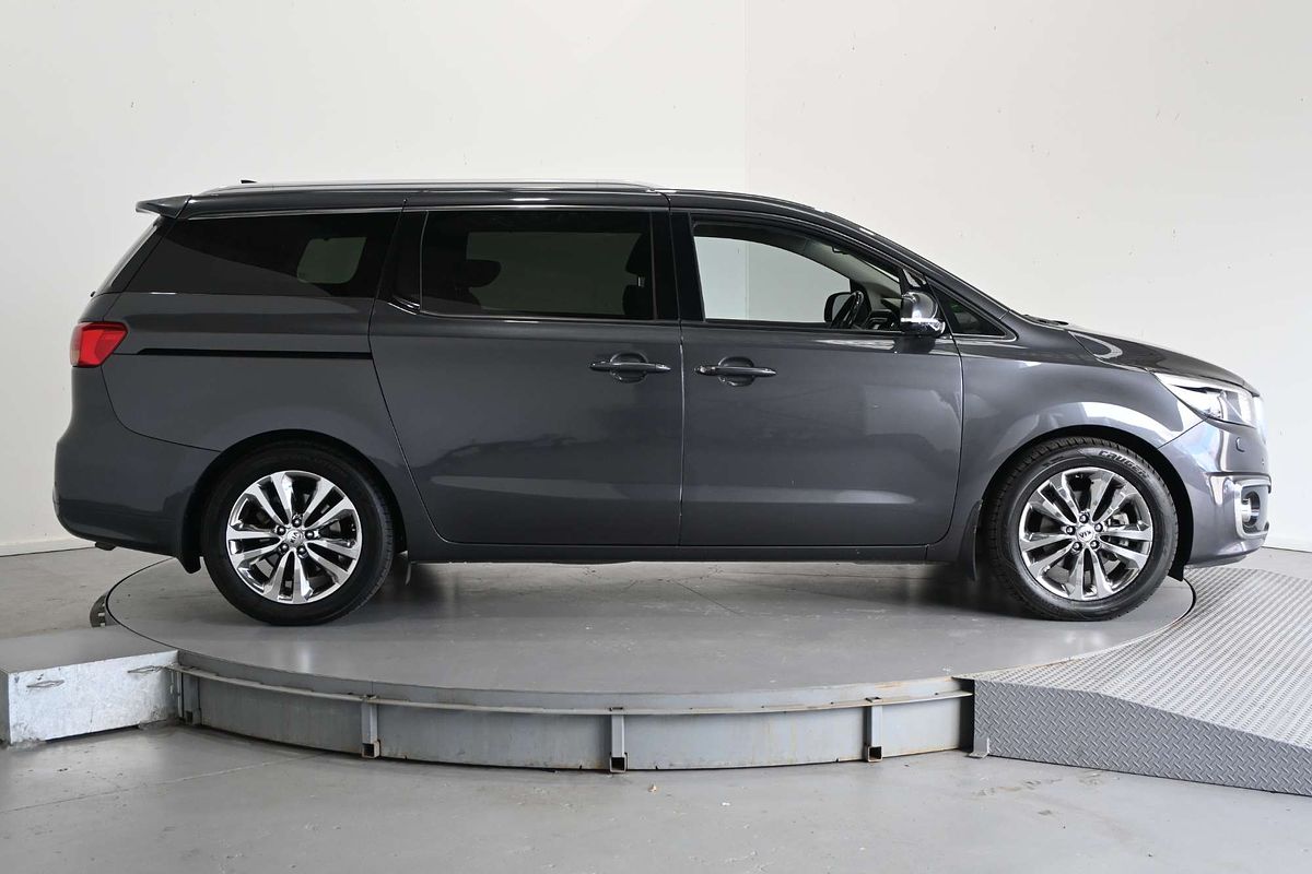 2017 Kia Carnival Platinum YP