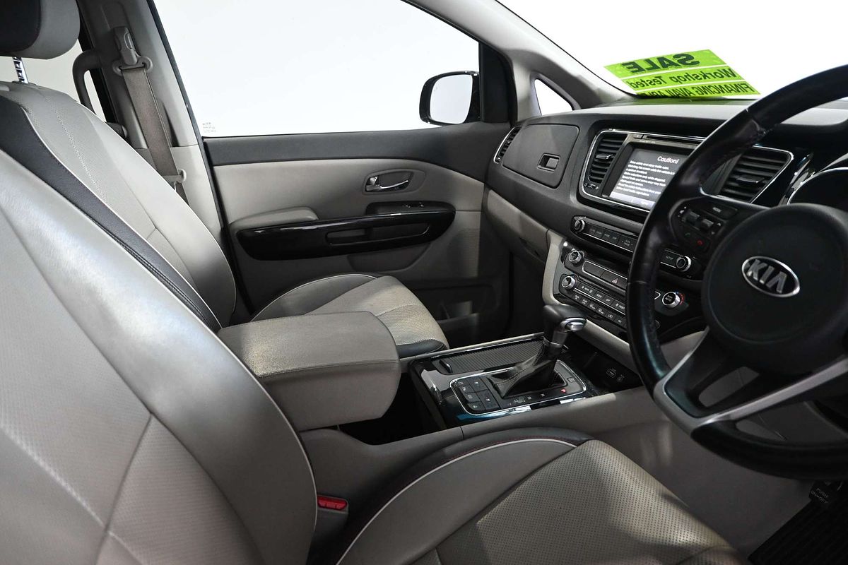 2017 Kia Carnival Platinum YP