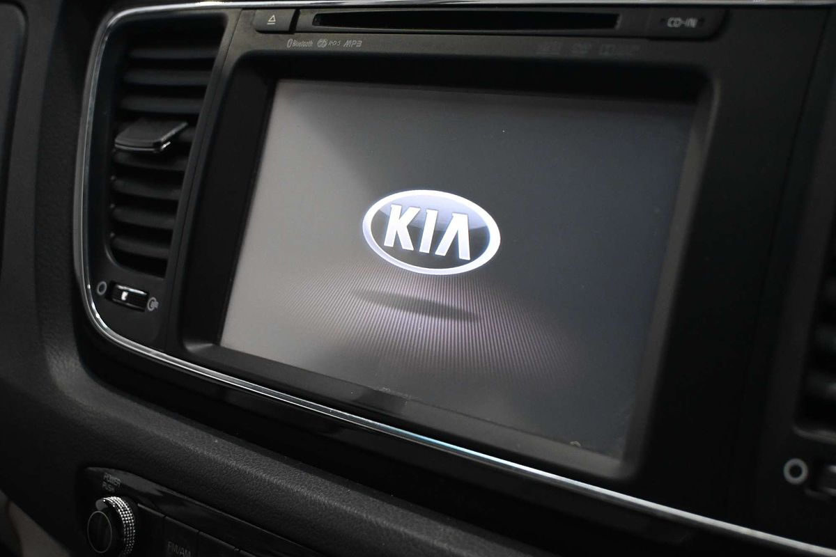 2017 Kia Carnival Platinum YP