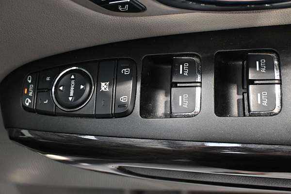 2017 Kia Carnival Platinum YP