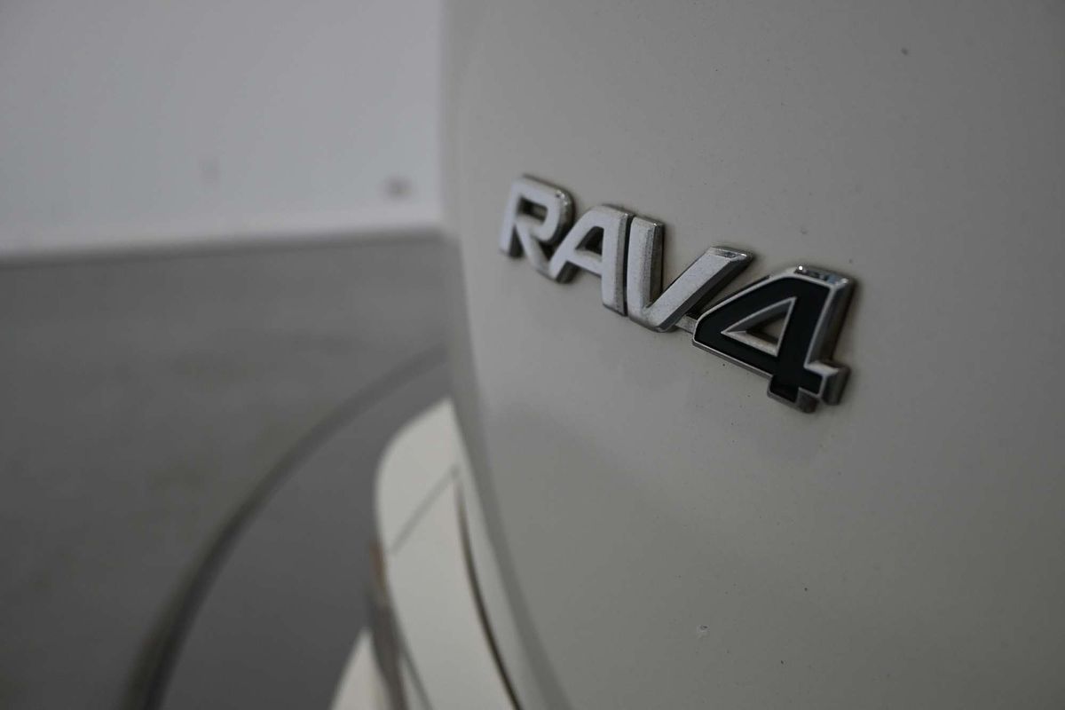 2018 Toyota RAV4 GXL ZSA42R