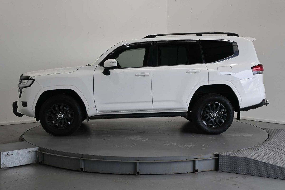 2022 Toyota Landcruiser VX FJA300R