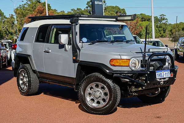 2013 Toyota FJ Cruiser GSJ15R