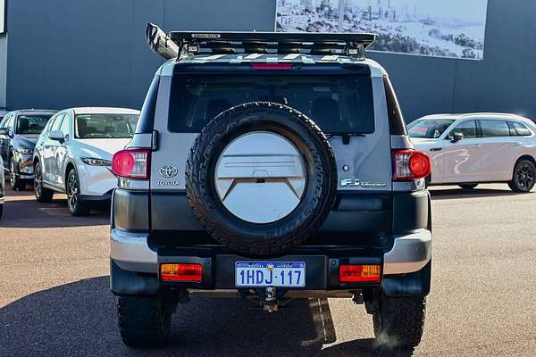 2013 Toyota FJ Cruiser GSJ15R