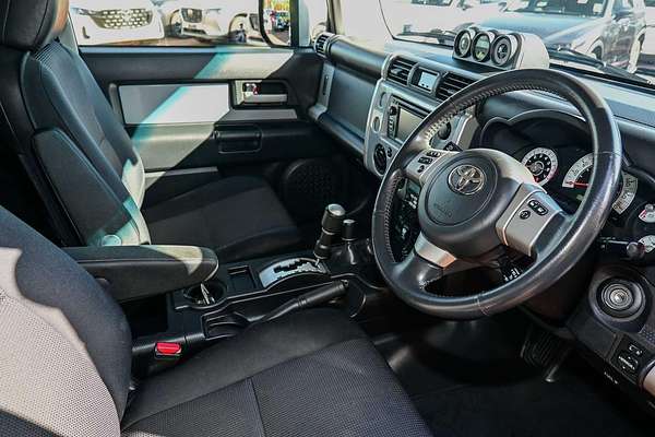2013 Toyota FJ Cruiser GSJ15R