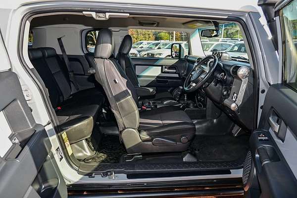 2013 Toyota FJ Cruiser GSJ15R