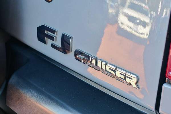 2013 Toyota FJ Cruiser GSJ15R