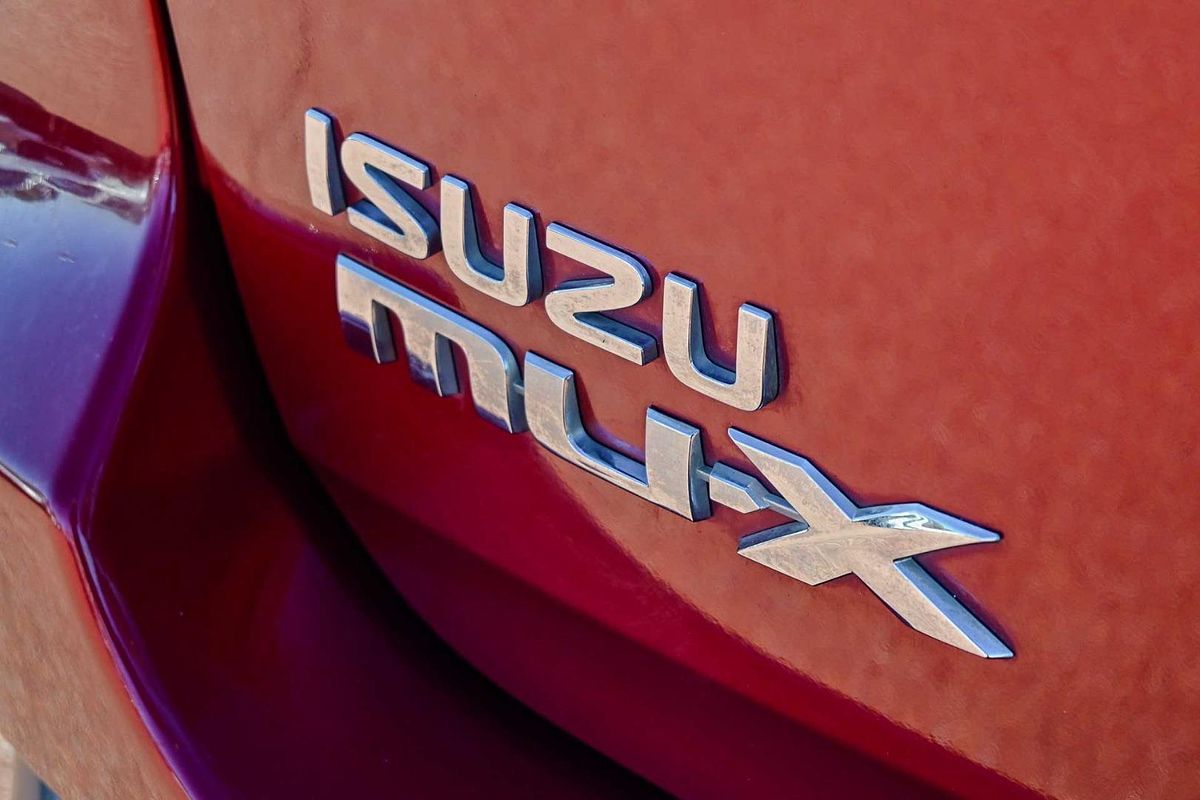 2018 Isuzu MU-X LS-T