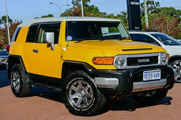 2014 Toyota FJ Cruiser GSJ15R