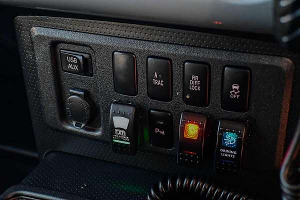 2013 Toyota FJ Cruiser GSJ15R