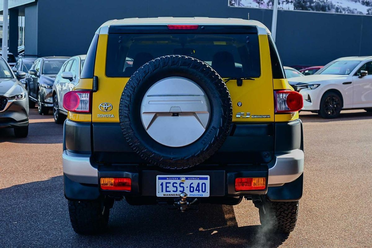 2014 Toyota FJ Cruiser GSJ15R