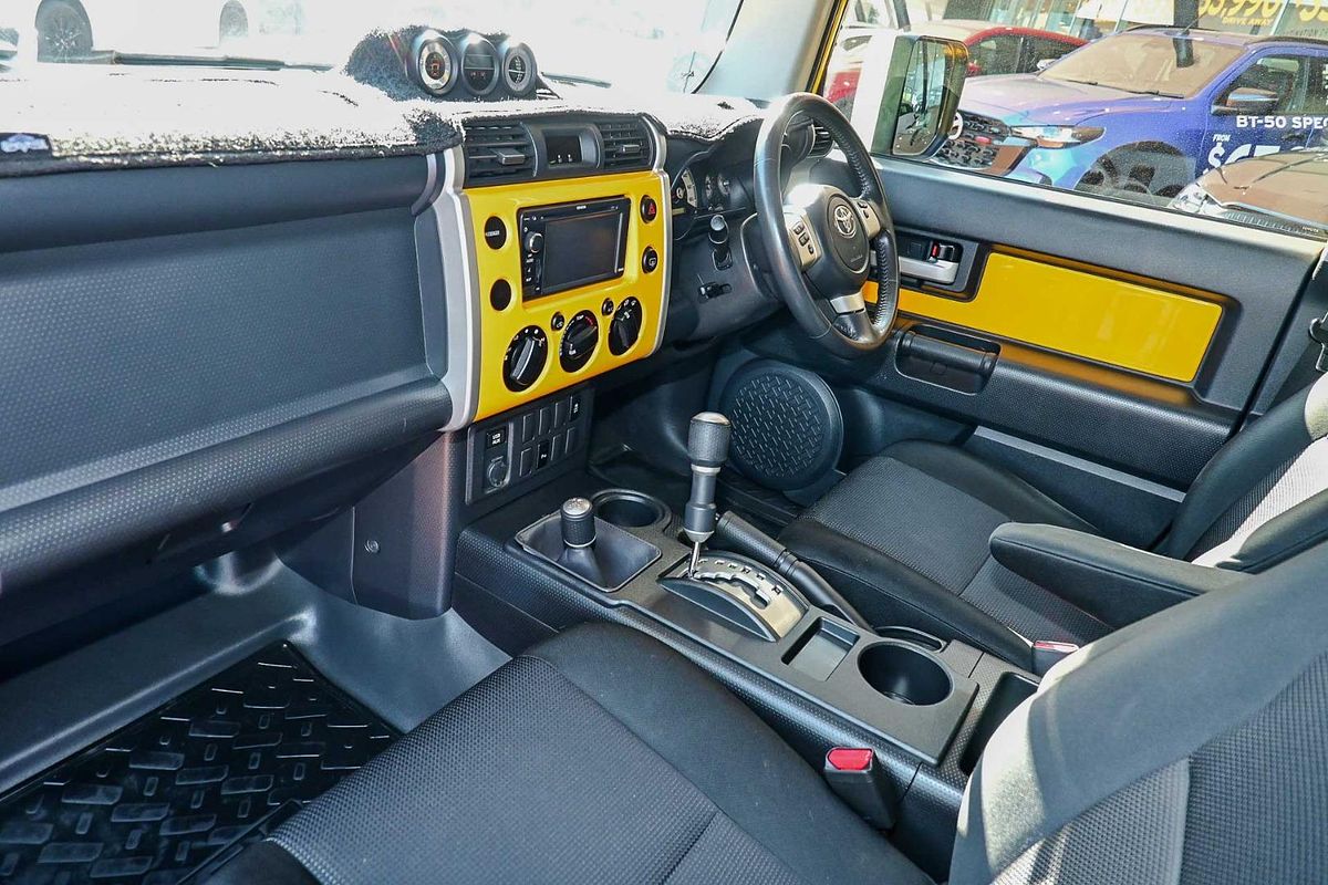 2014 Toyota FJ Cruiser GSJ15R