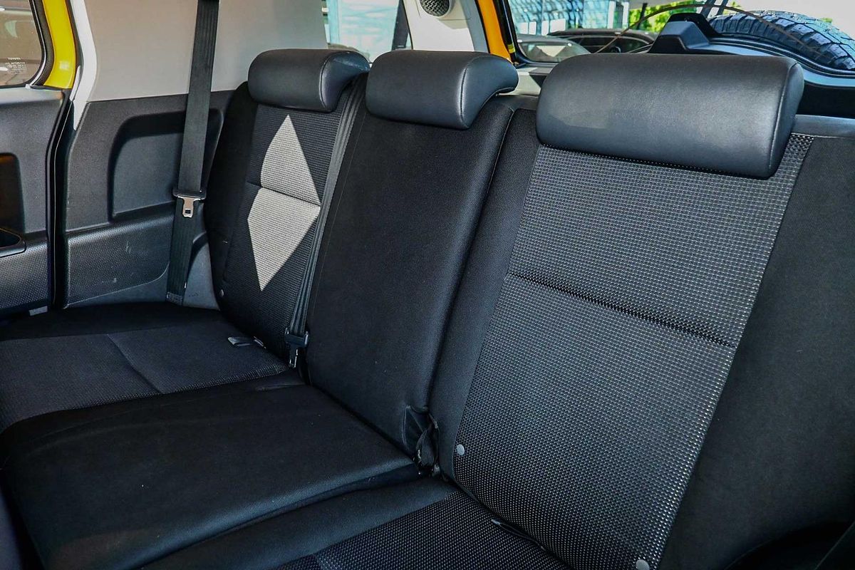 2014 Toyota FJ Cruiser GSJ15R