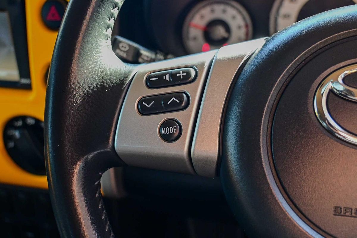 2014 Toyota FJ Cruiser GSJ15R