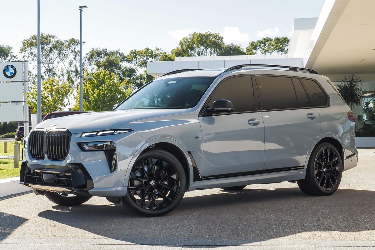 2023 BMW X7 xDrive40i Design Pure Excellence G07 LCI