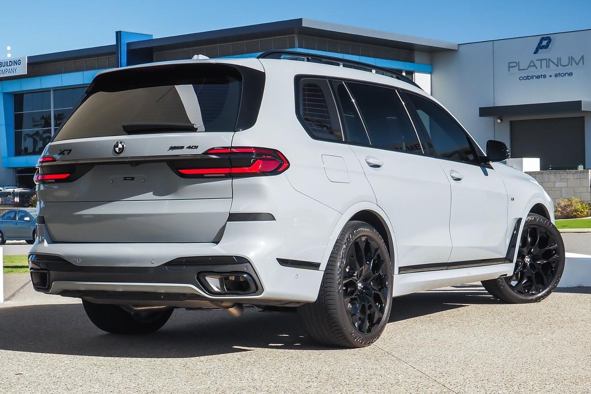 2023 BMW X7 xDrive40i Design Pure Excellence G07 LCI