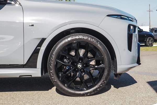 2023 BMW X7 xDrive40i Design Pure Excellence G07 LCI
