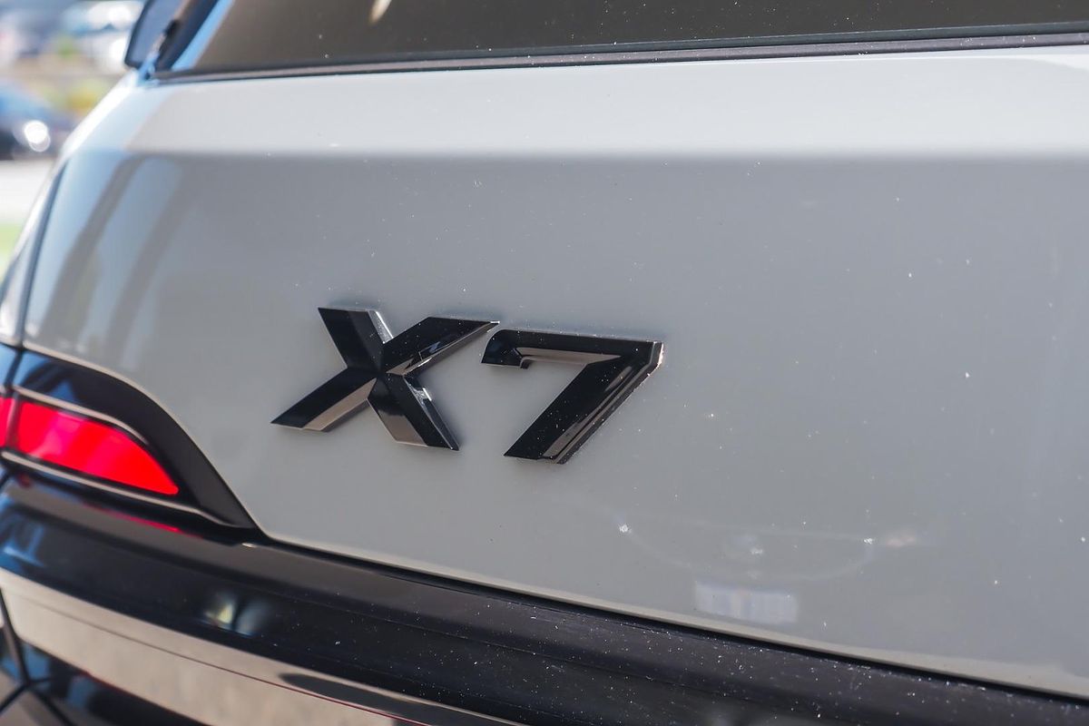 2023 BMW X7 xDrive40i Design Pure Excellence G07 LCI