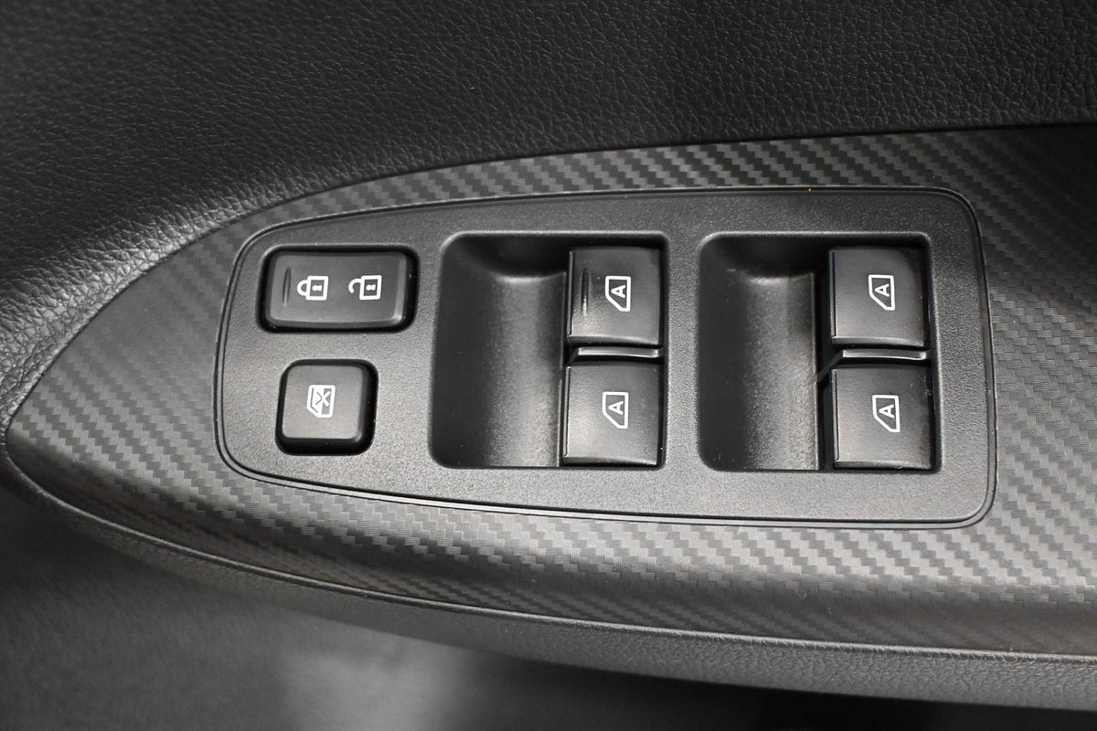 2020 Mitsubishi Eclipse Cross Black Edition YA