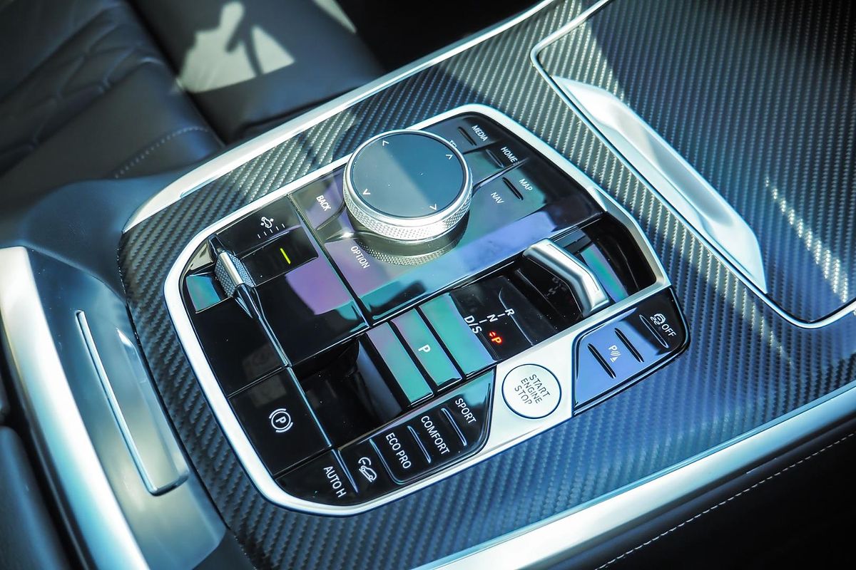 2023 BMW X7 xDrive40i Design Pure Excellence G07 LCI