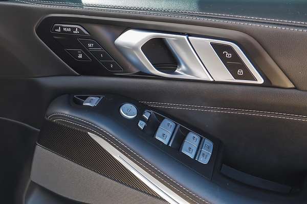 2023 BMW X7 xDrive40i Design Pure Excellence G07 LCI