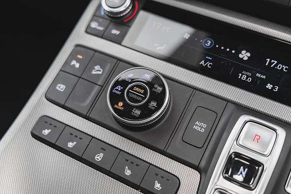 2024 Hyundai Palisade Calligraphy Black Ink LX2.V4
